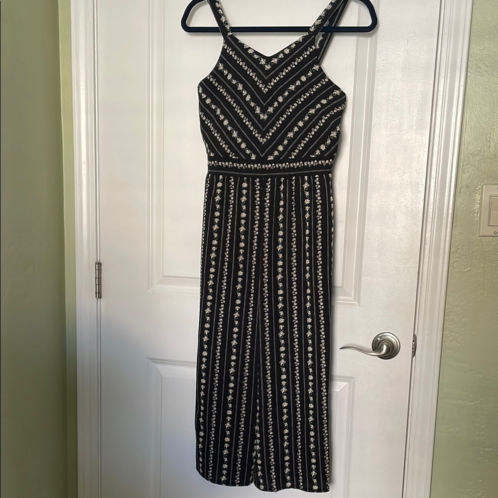 Black and White Floral Sleeveless Jumpsuit Size 14
